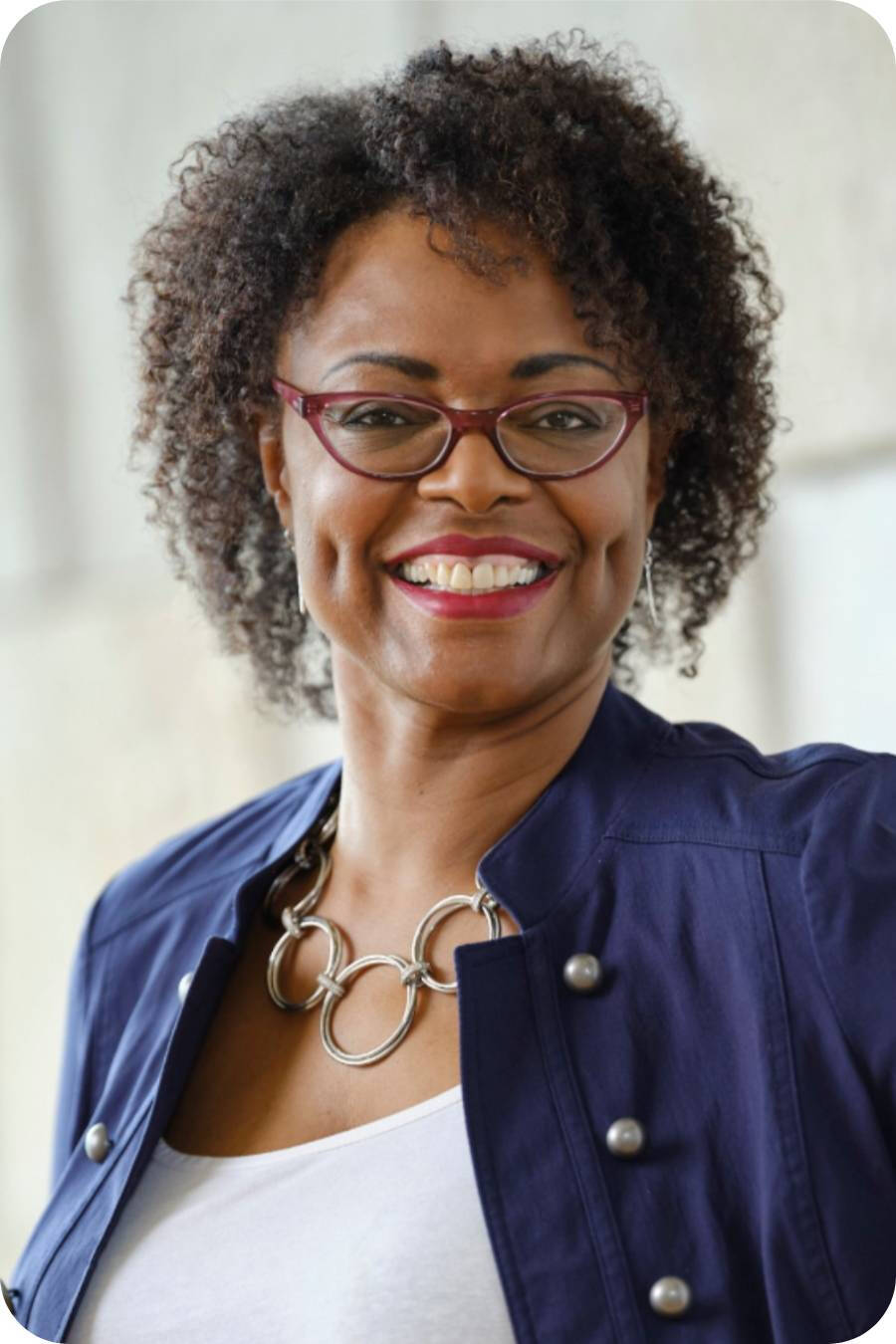 Carla Hendon Headshot